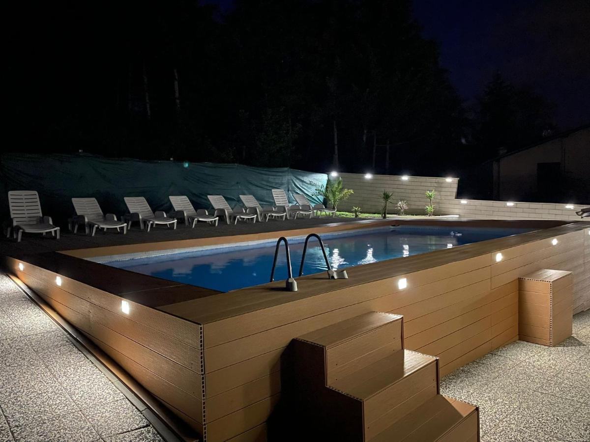 Vila S Bazenom Deluxe - Gti Zagreb Exterior photo